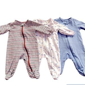 3 Carter’s Brand Long Sleeve Sleepers with double zippers size 3 months